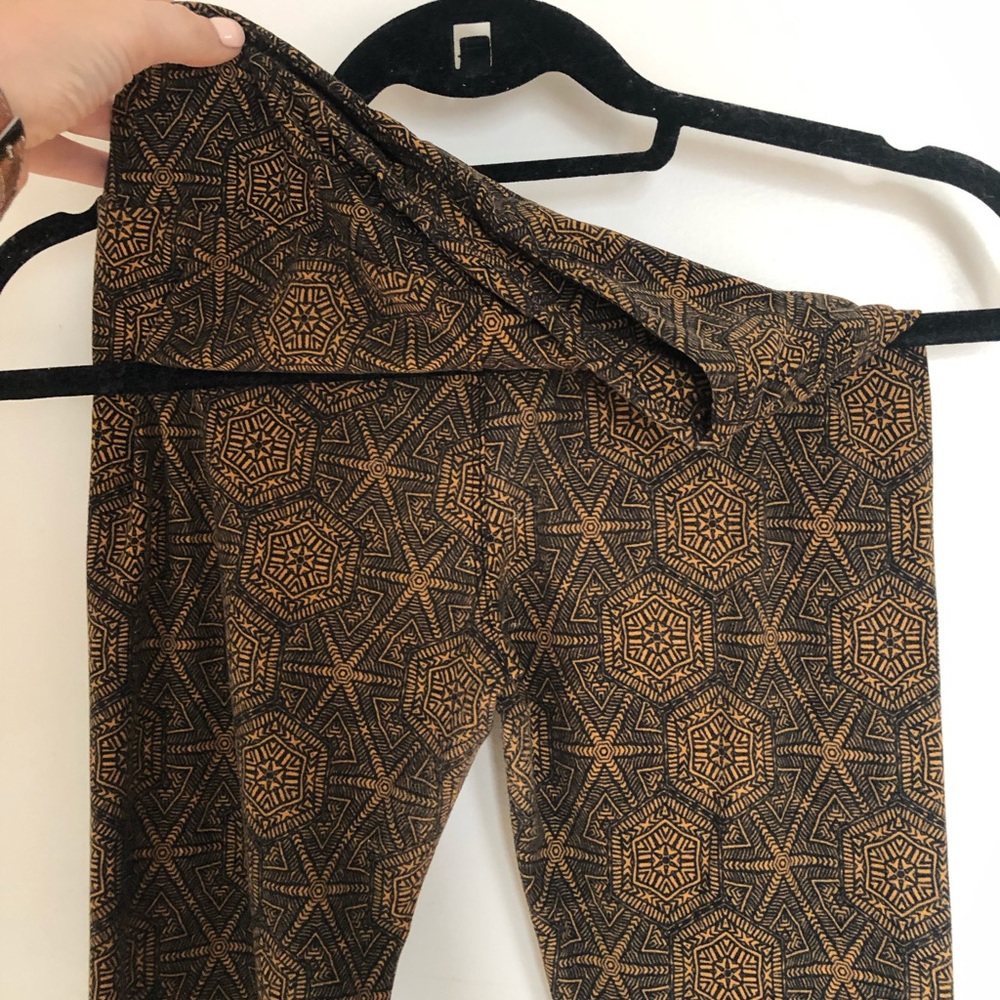 Black/Golden Yellow OS Patterned LulaRoe Leggings